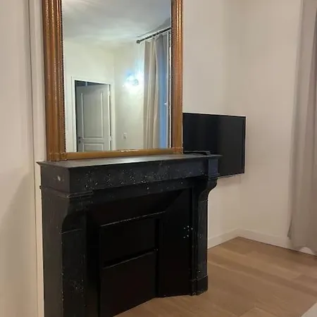 Luxury Appartment, Champs Elysees, Neuf ! 아파트