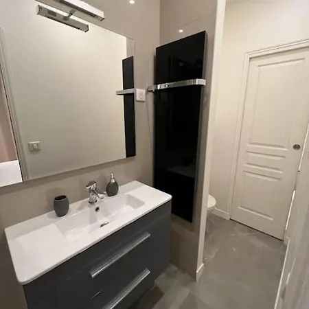 Luxury Appartment, Champs Elysees, Neuf ! * 파리