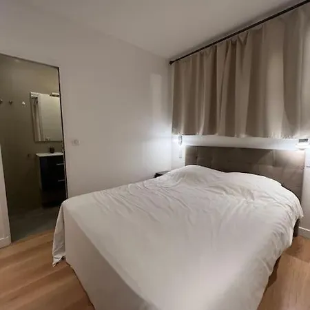 Luxury Appartment, Champs Elysees, Neuf ! * Paris