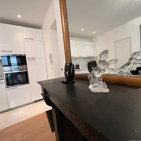 Luxury Appartment, Champs Elysees, Neuf ! * Paris
