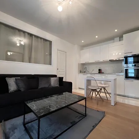 Luxury Appartment, Champs Elysees, Neuf ! Lägenhet Paris