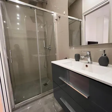 Luxury Appartment, Champs Elysees, Neuf ! 아파트