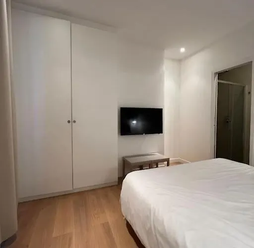Luxury Appartment, Champs Elysees, Neuf ! Lägenhet