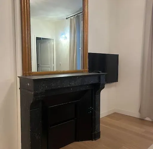 Luxury Appartment, Champs Elysees, Neuf ! Lägenhet