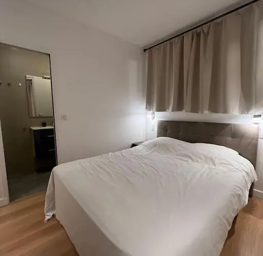Luxury Appartment, Champs Elysees, Neuf ! * Paris