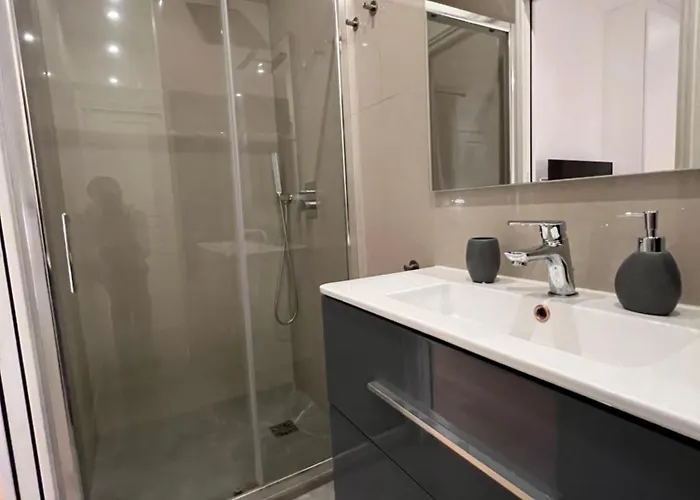 Luxury Appartment, Champs Elysees, Neuf ! Lägenhet